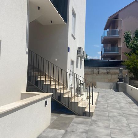 Villa Apartment Joel Trogir Exterior foto
