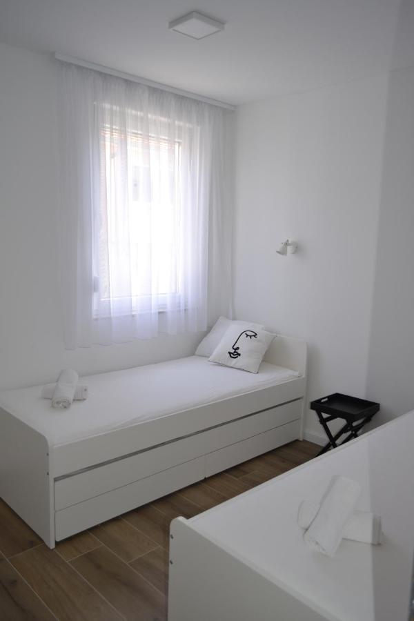 Villa Apartment Joel Trogir Exterior foto